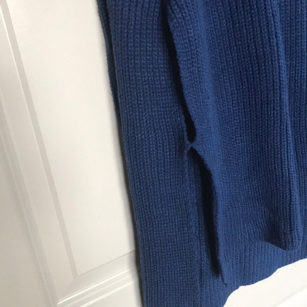 Lisa Rinna Long Sweater - Picture 4 of 7